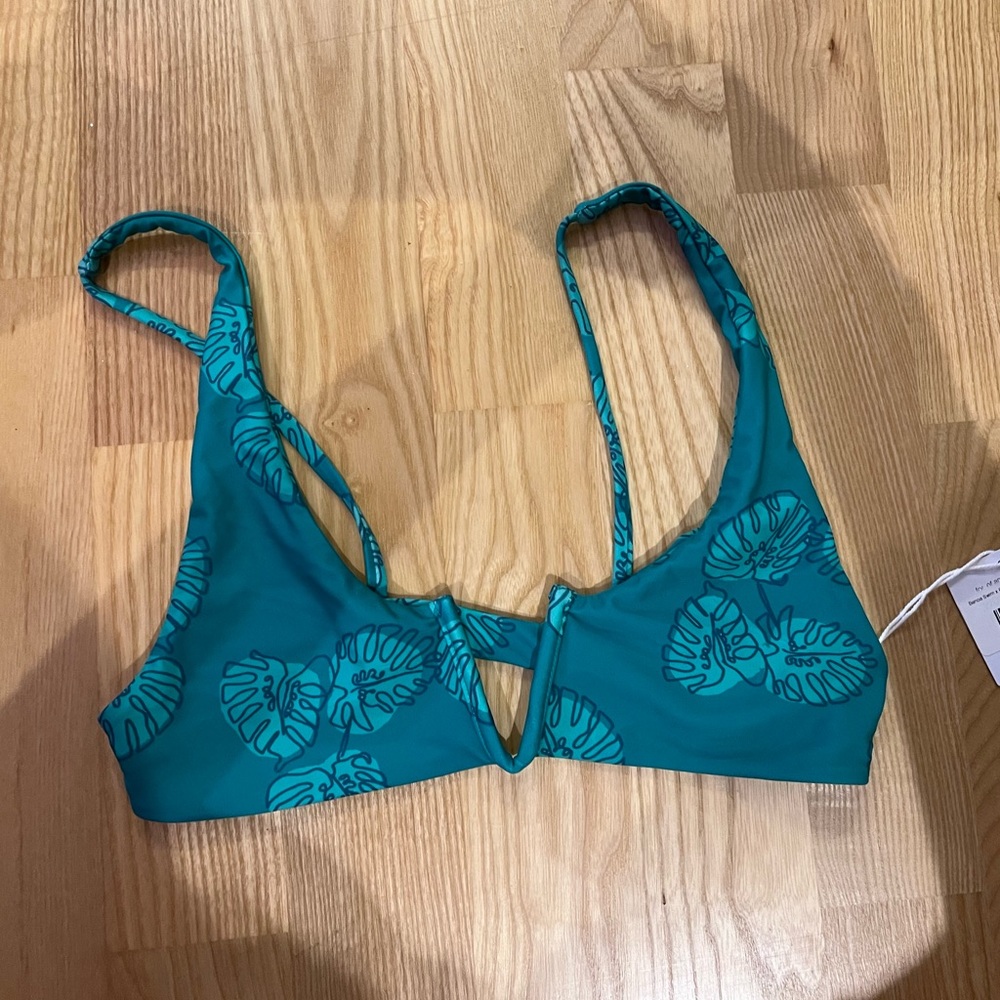 Benoa Monstera Limited edition top